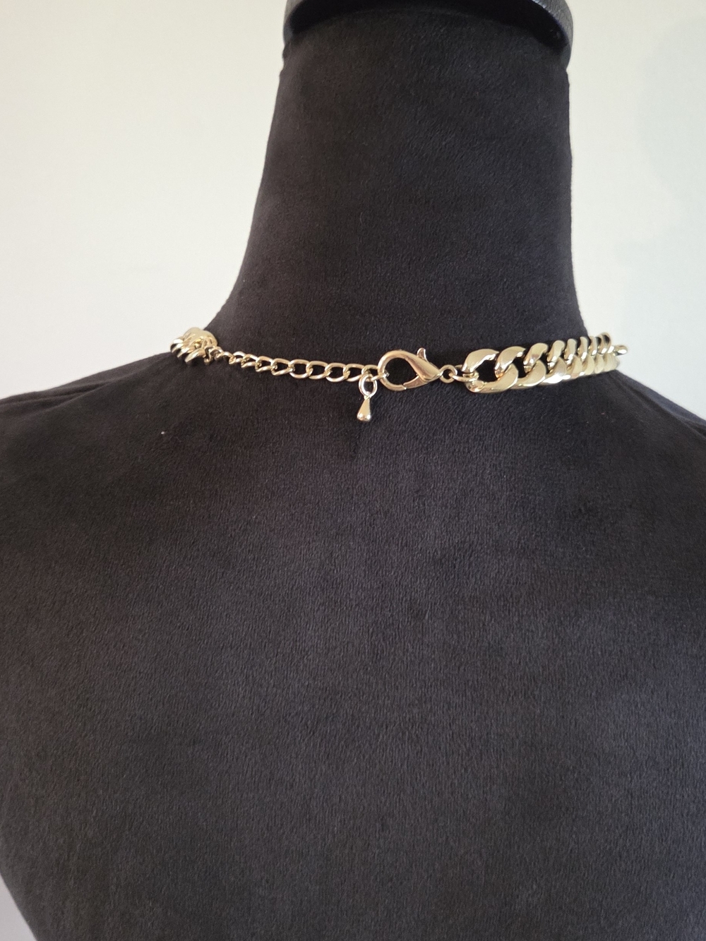 Gold Lizard Statement Necklace with Green Crystals - Picture 5 of 5